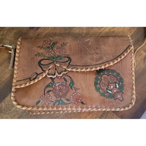 Vintage 1960's Vibe Hand Tooled Leather Hippie Purse  Unbranded Floral Crossbody - Picture 2 of 12